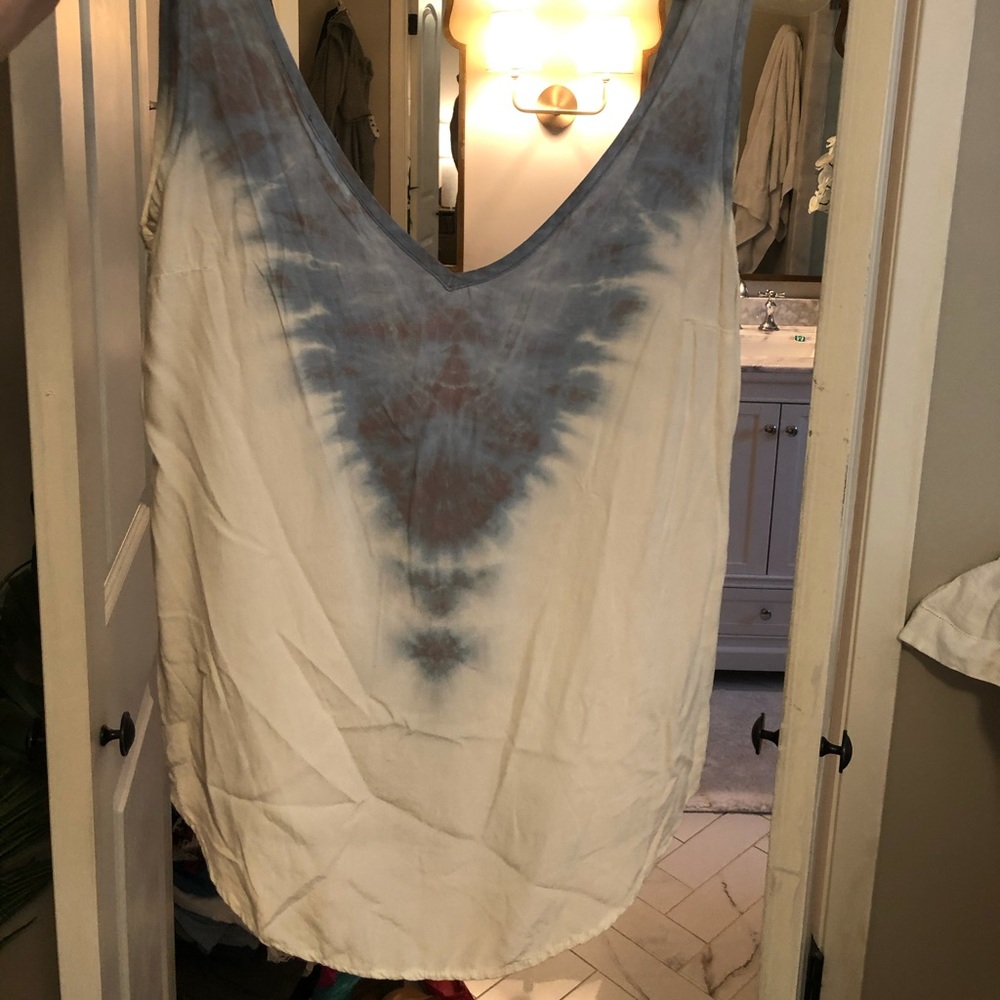 Tie dye Sleeveless blouse